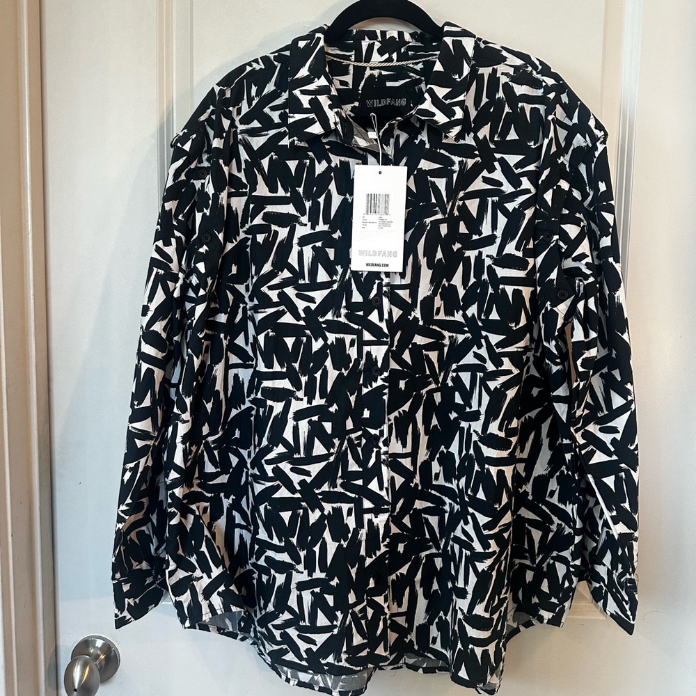 NEW Wildfang BLK &White Abstract Essential Convertible ButtonUp Gender Fluid Top